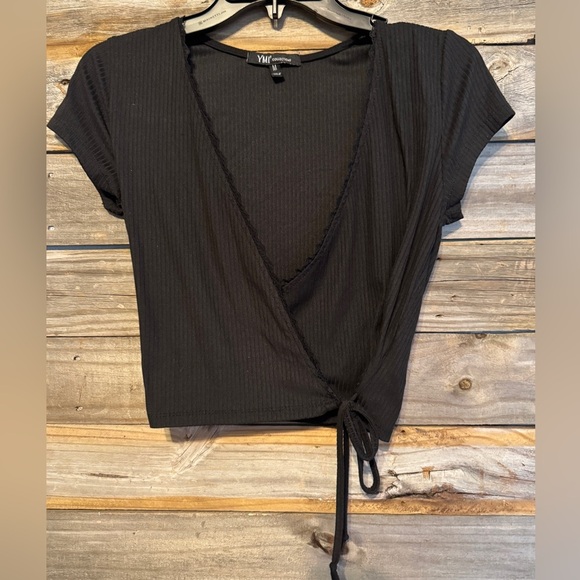 YMI - medium black top-V neck- wrap tie - Picture 1 of 4